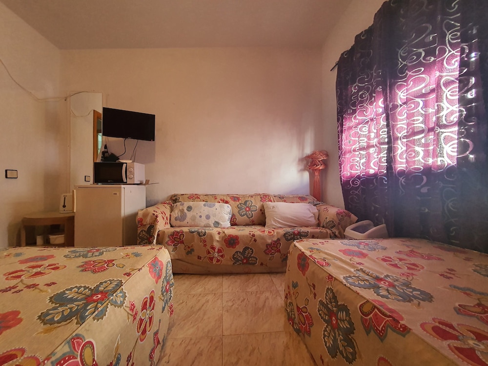 Habitación Doble Económica, Baño Compartido (Patronato C)