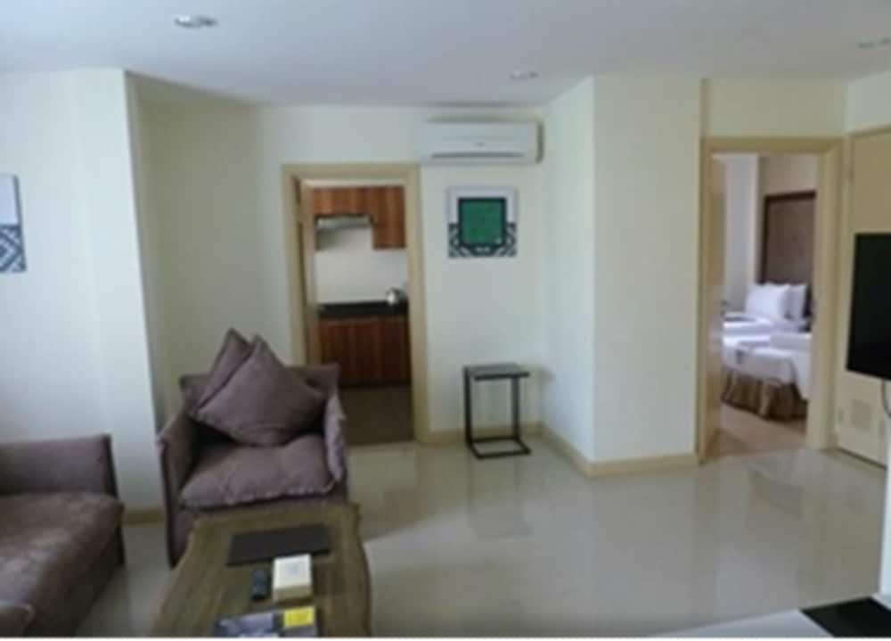 Family Suite, 2 Bedrooms photo 2