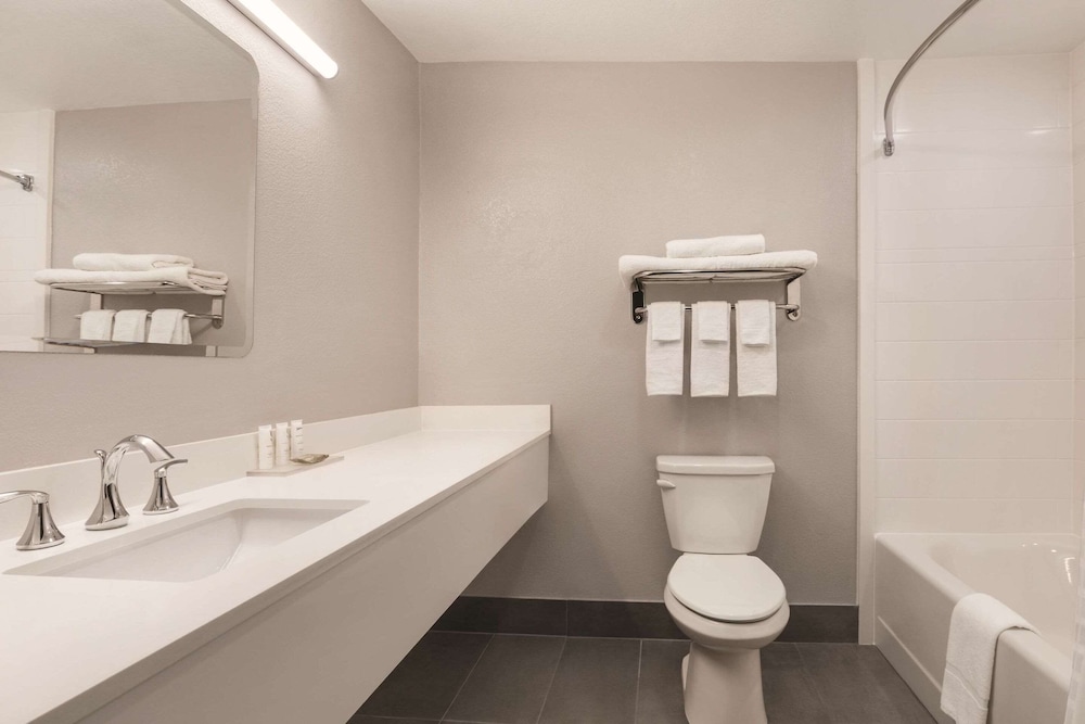 Suite, 1 Bedroom, Non Smoking photo 2