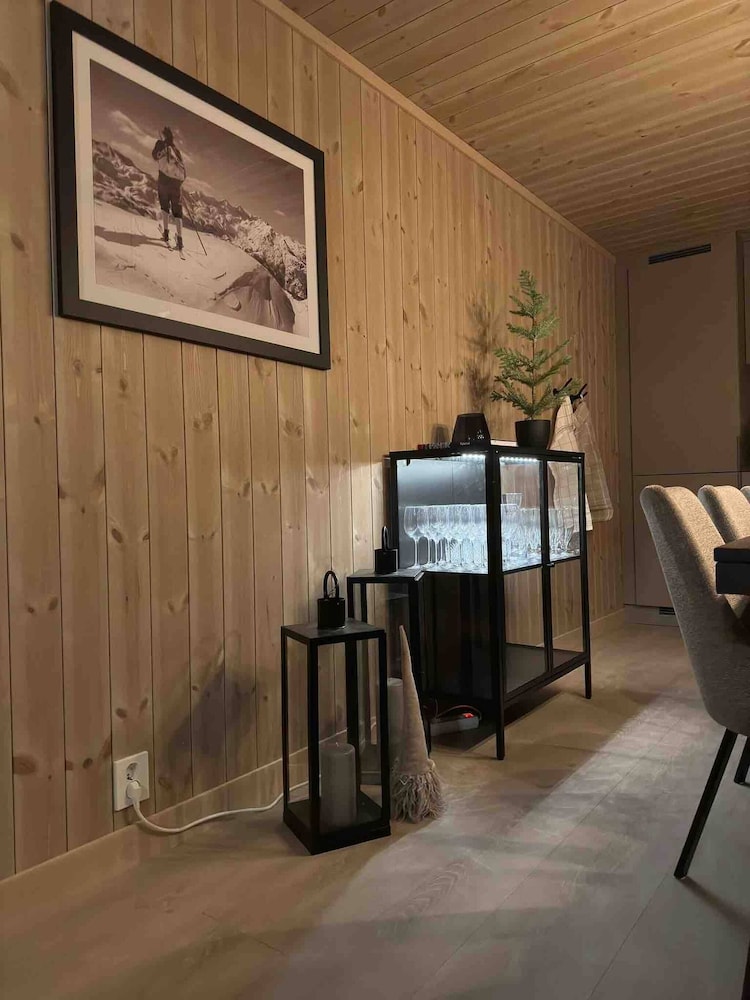 Cabin, 4 Bedrooms, Terrace, Lake View photo 2