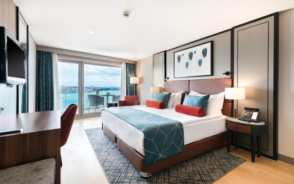 Two Connecting Family Room With Bosphorus View photo 1