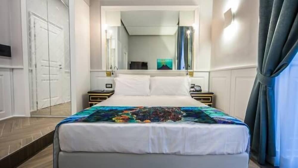 Suite, Balcony, City View