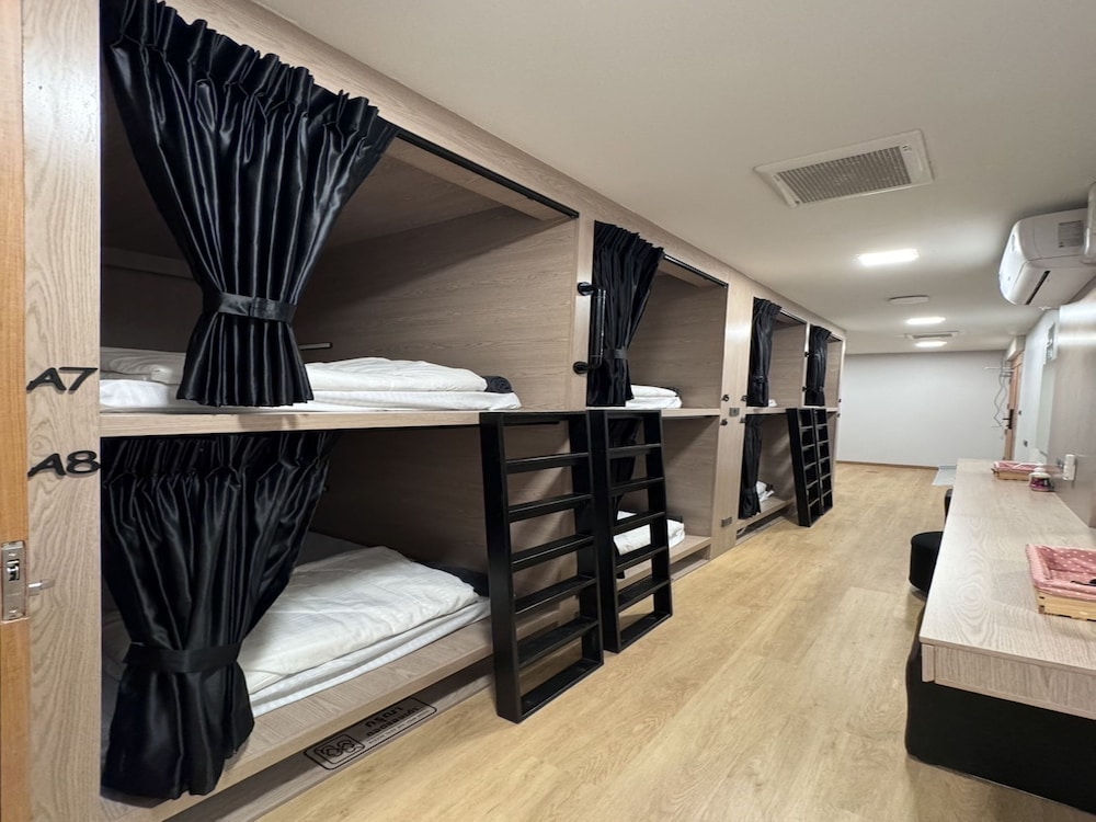 Shared Dormitory, Mixed Dorm, Non Smoking