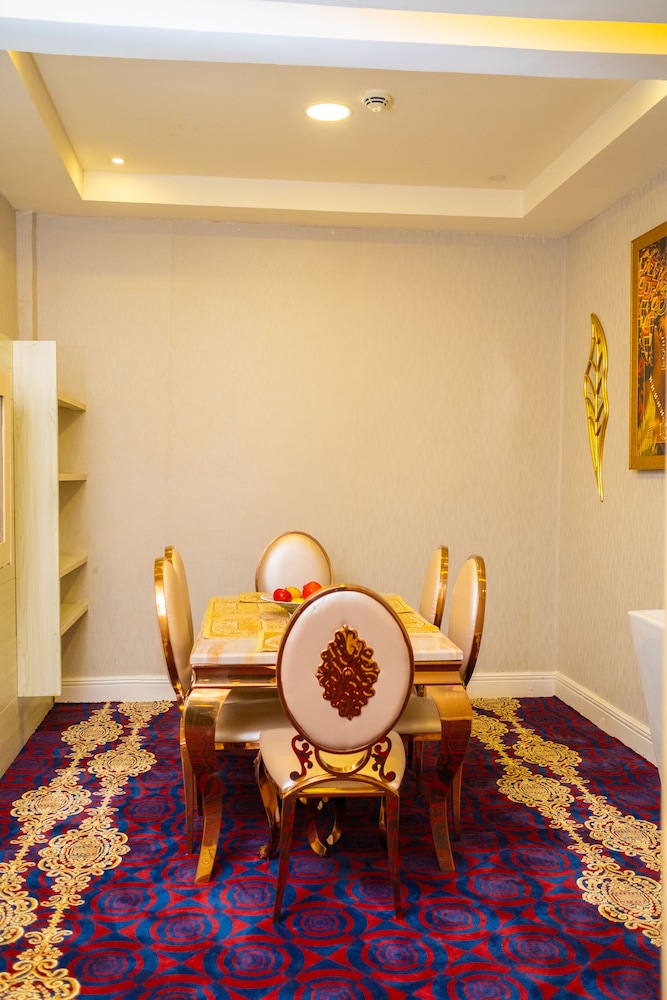 Presidential Suite photo 2