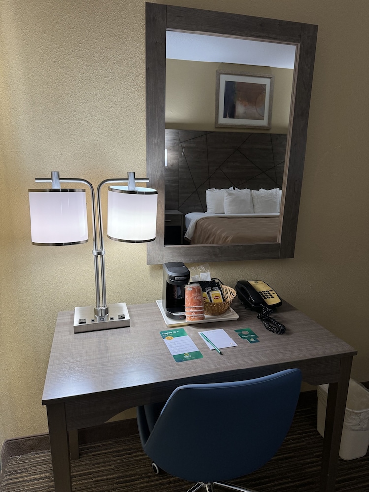 Standard Room, 1 Queen Bed, Accessible, Non Smoking photo 3