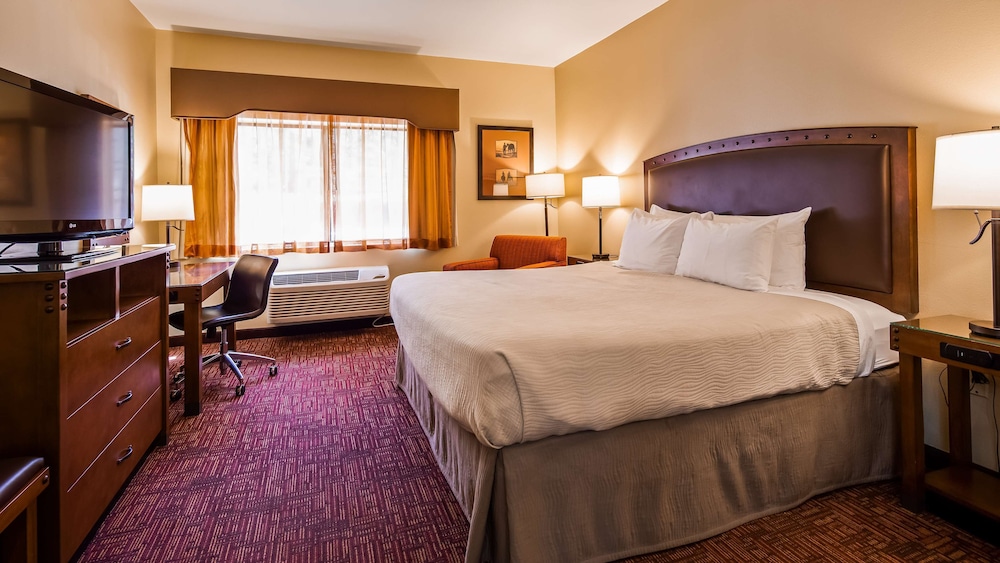 Standard Room, 1 King Bed, Accessible, Non Smoking photo 2