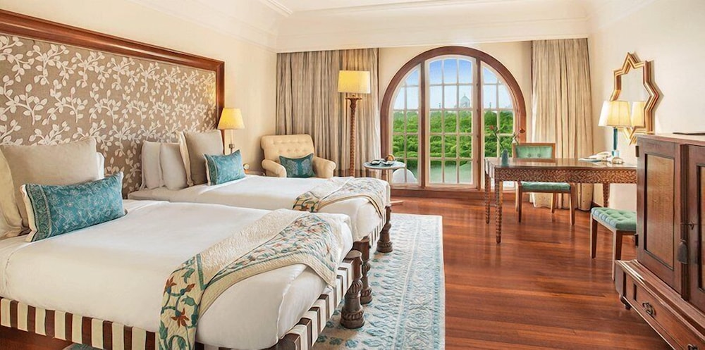 Premier Room, 1 King Bed