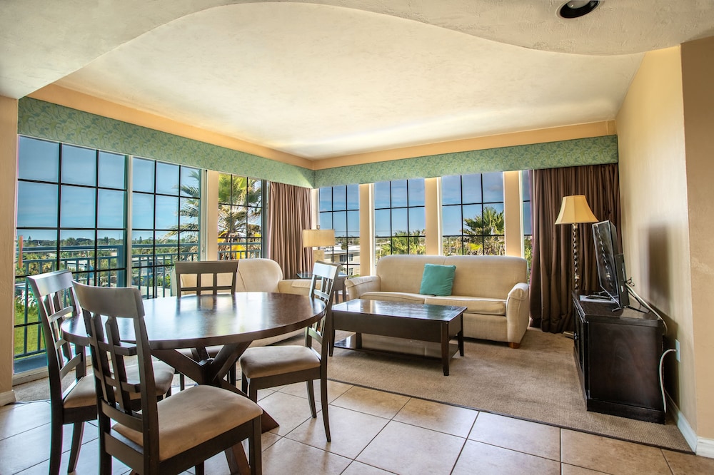 Apartment, 2 Bedrooms, Partial Ocean View - Photo 5