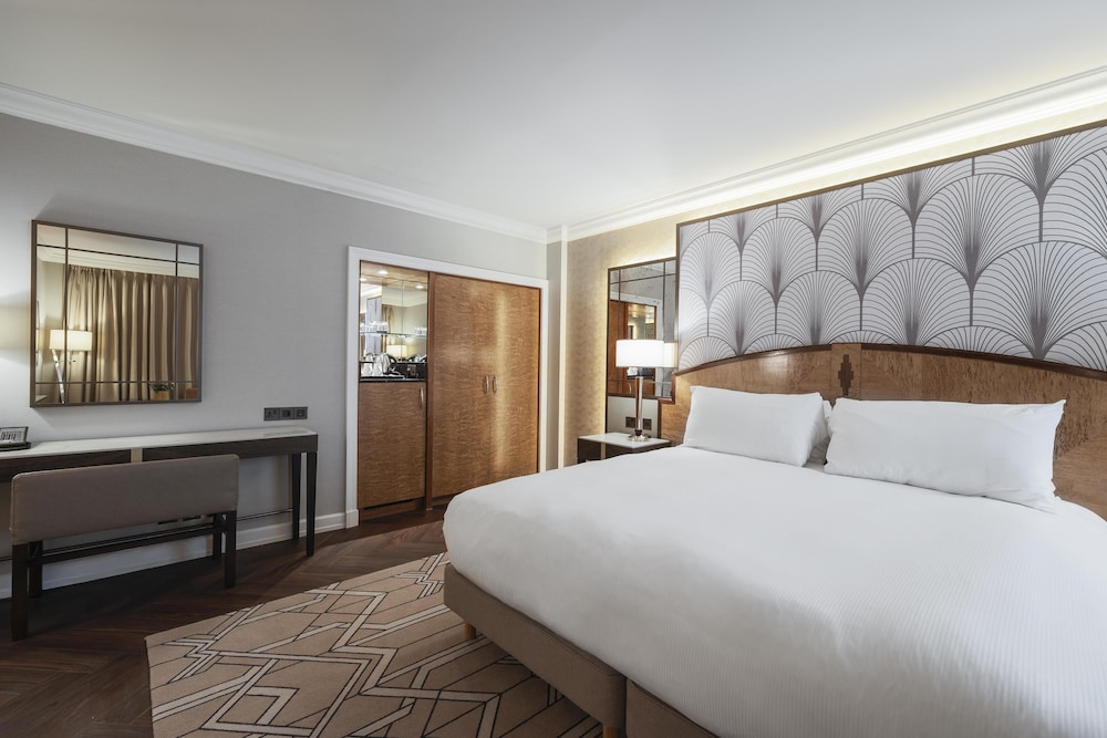 Junior Suite, 1 King Bed (Refurbished)