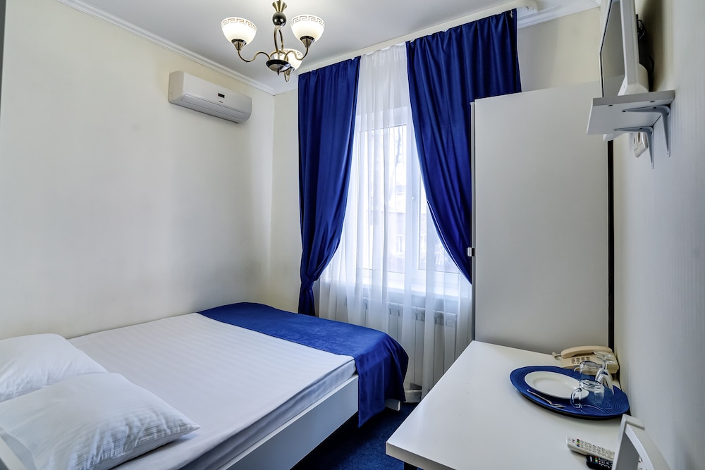 Economy Double Room photo 2