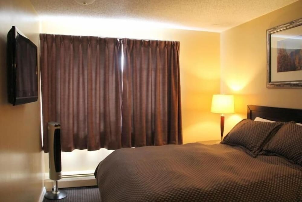 Business Suite, 1 Queen Bed, Kitchenette