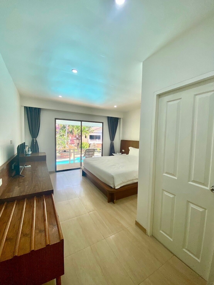 Luxury Room, 1 King Bed - Photo 1