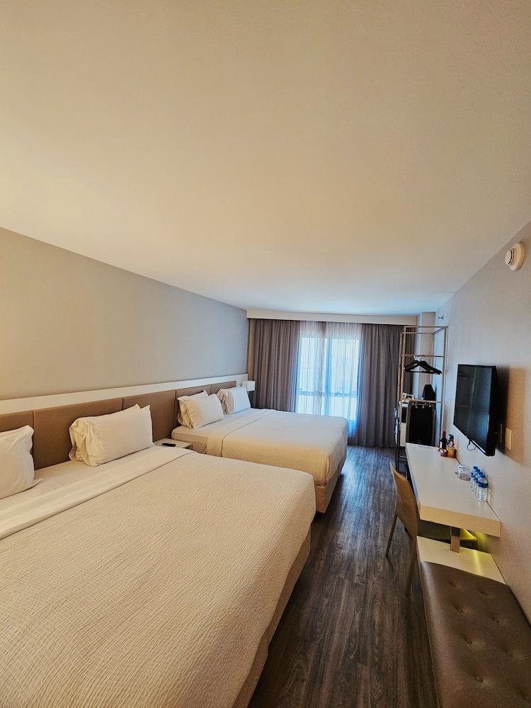 Quarto Superior Queen