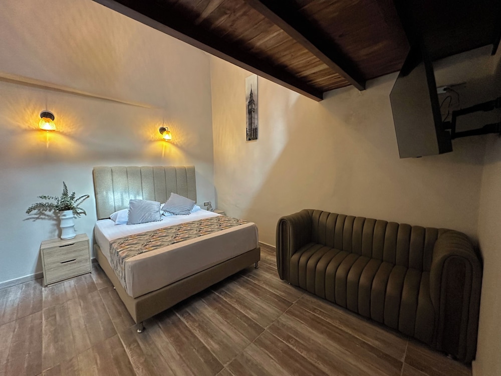Superior Quadruple Room photo 3