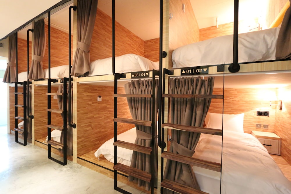 Cube (Mixed Dormitory + Shared Bathroom) photo 2