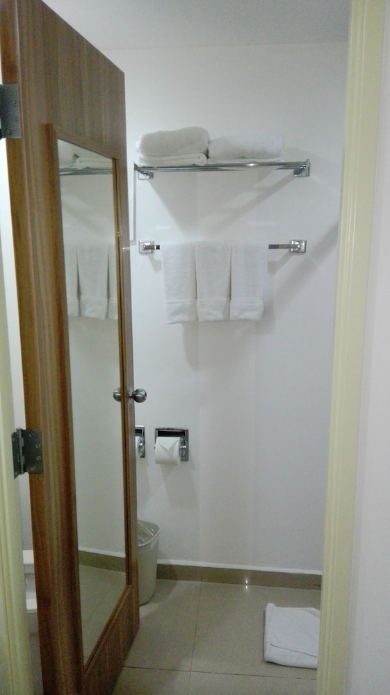 Suite, 1 King Bed photo 2