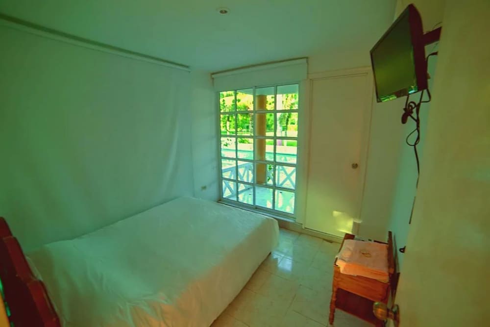 Basic Single Room photo 2