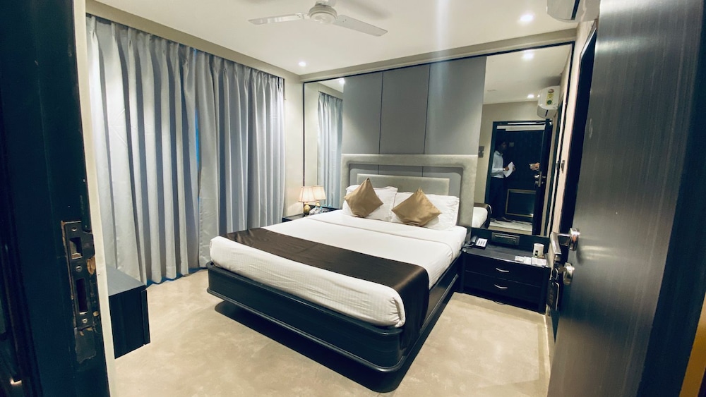 Super Deluxe Room - Photo 3