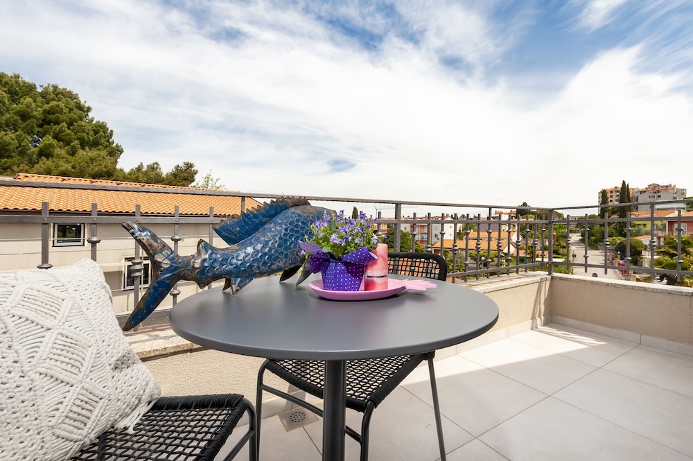 Deluxe Studio, Balcony - Photo 14