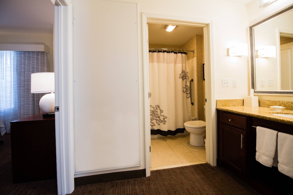 Executive Suite, 1 Bedroom, Corner photo 3