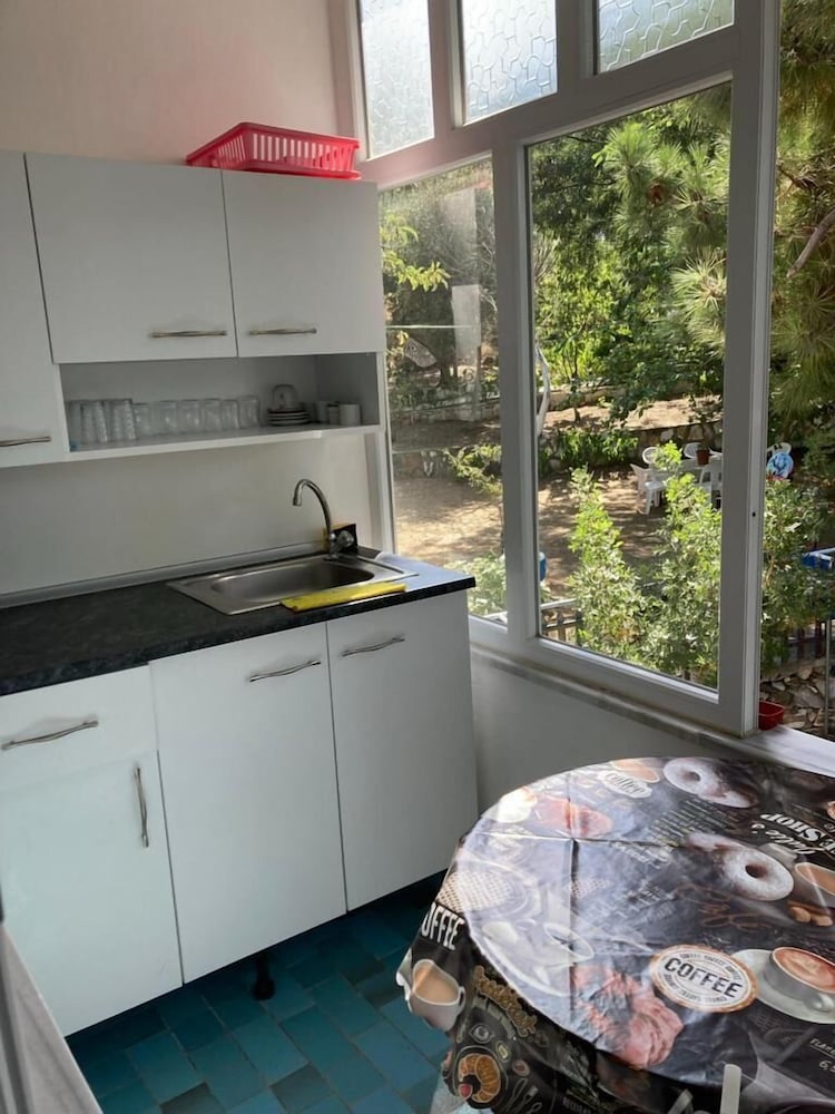 Economy Triple Room, Beachside