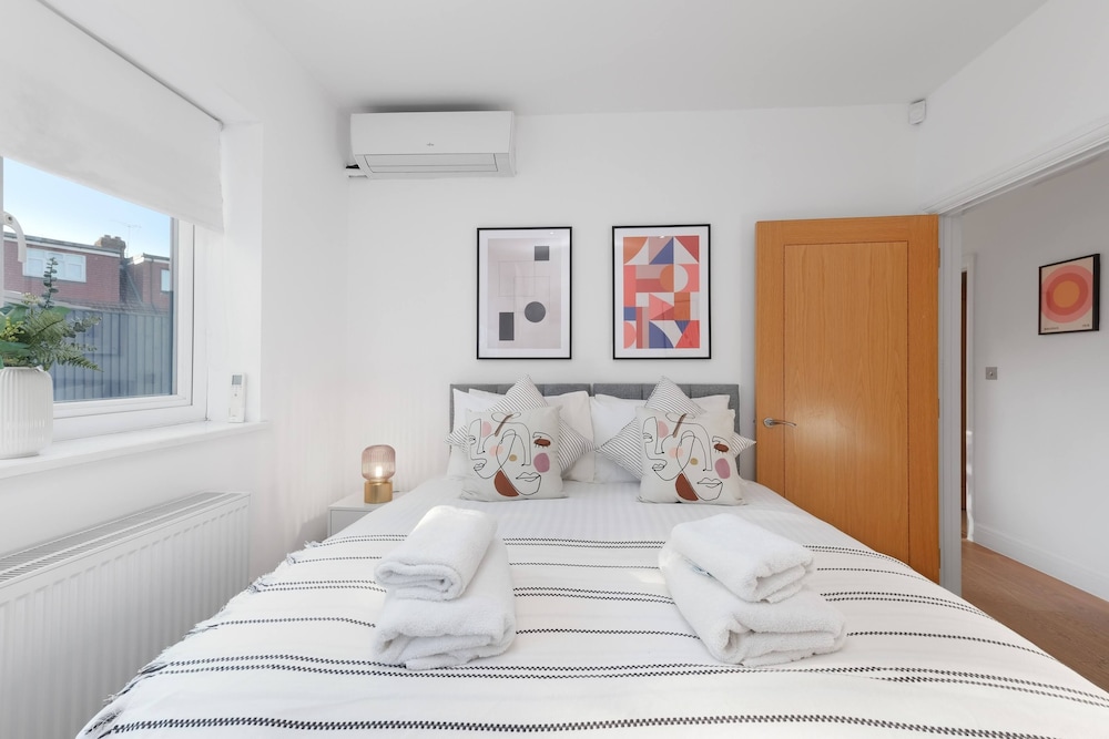 House, 3 Bedrooms photo 2