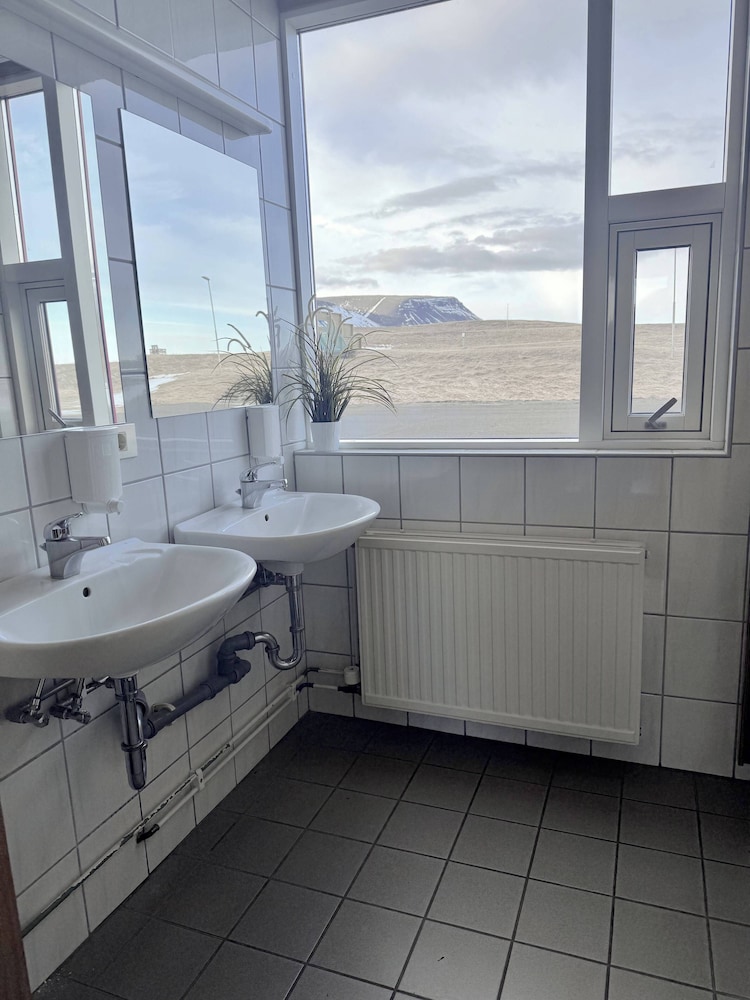 Classic Single Room, Shared Bathroom, Mountain View photo 3