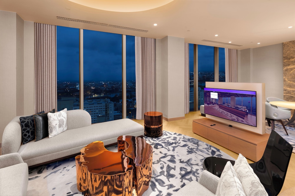 Executive Suite