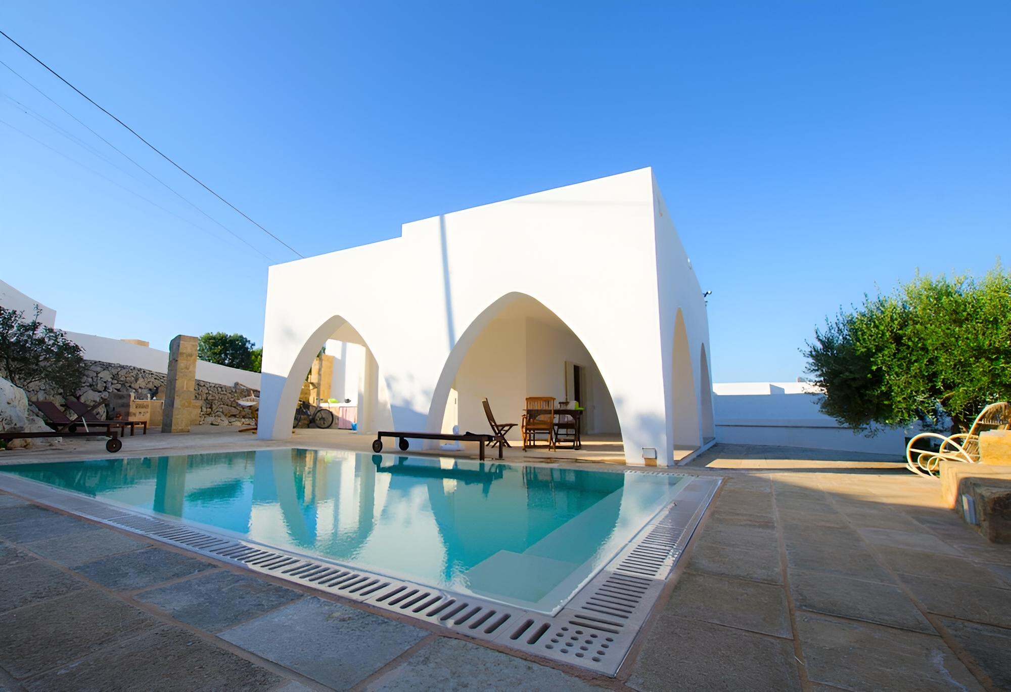 Villa photo 1