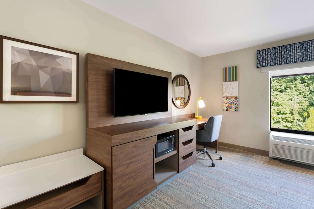 Room, 2 Queen Beds - Photo 4