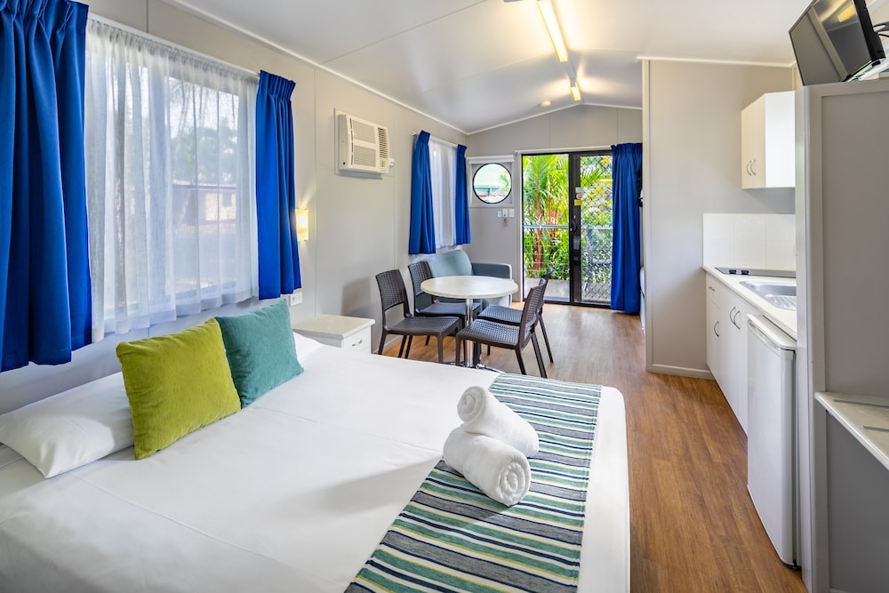 One Bedroom Ensuite Cabin photo 2