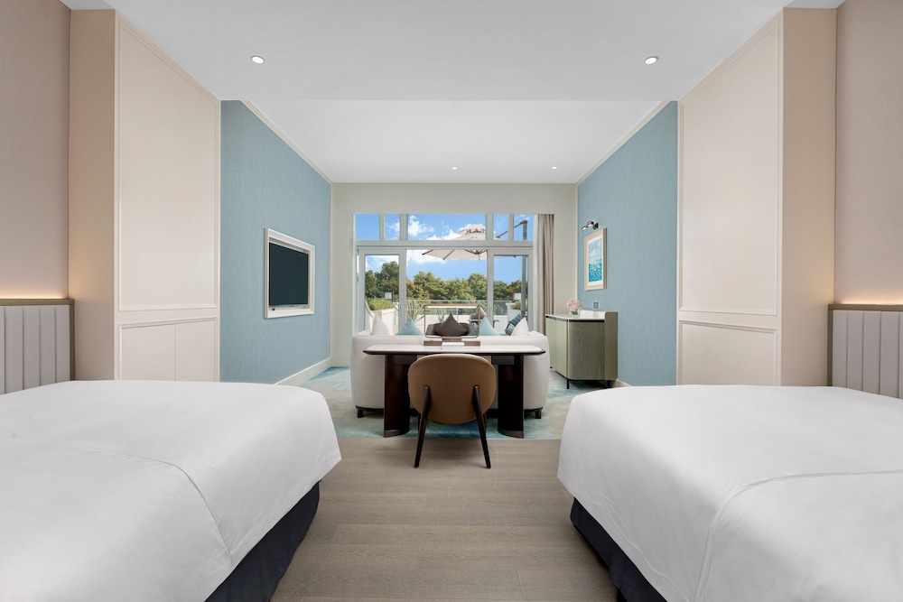 Deluxe Gardenview Twin Room with Super Terrace photo 1