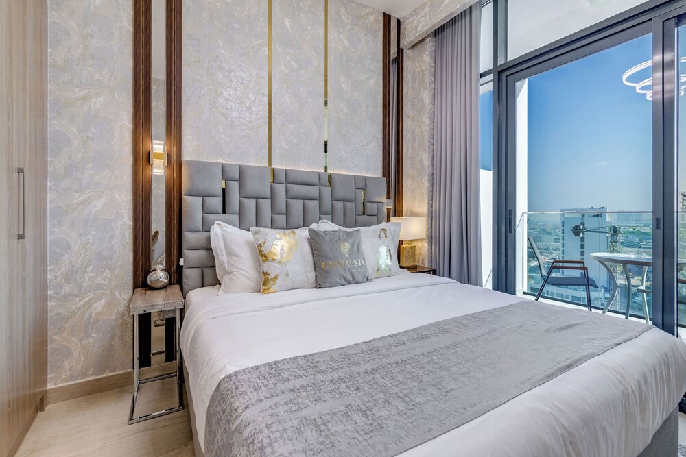 Design Studio, 1 King Bed, Balcony photo 1
