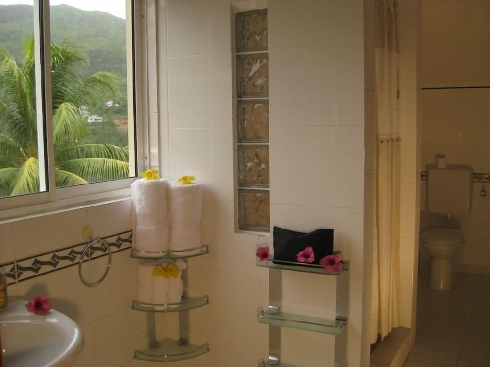 Executive Villa, 5 Bedrooms photo 2