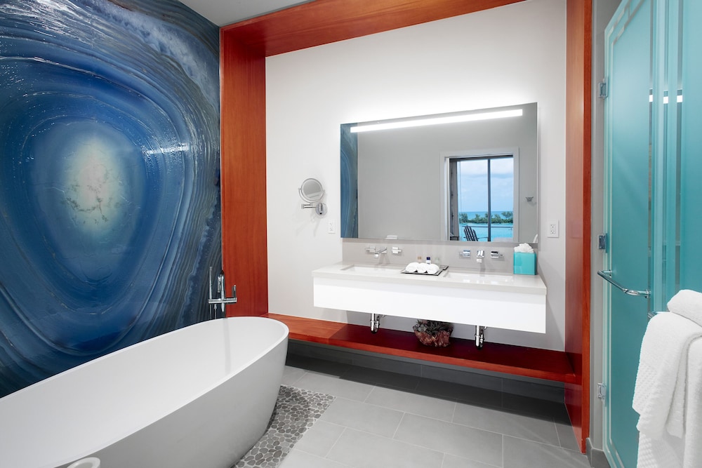 One Bedroom Suite, 1 King Bed with Sofa bed, Kitchen, Oceanfront (Residence) - Photo 3