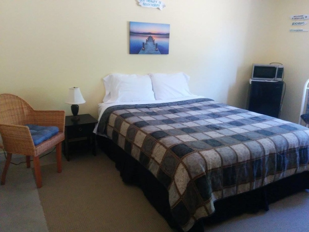 Standard Room, 1 Queen Bed, Accessible (Room 6) photo 3