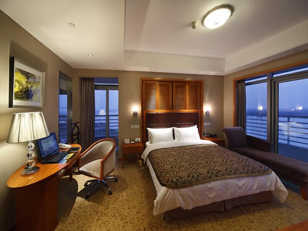 Executive Suite photo 1