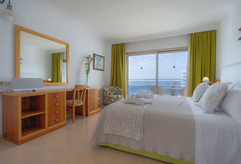 Suite, Balcony, Sea View - Photo 11