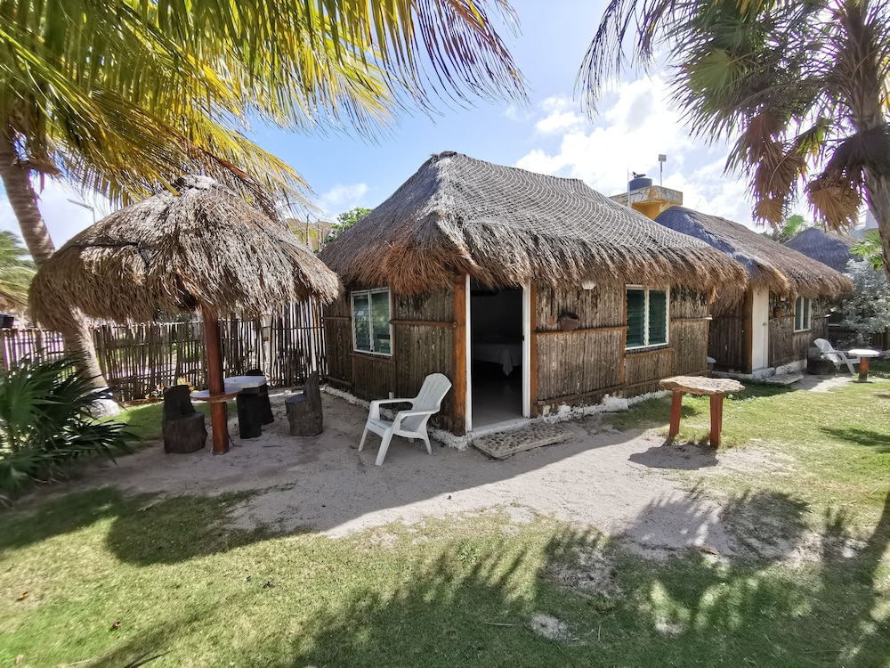 Classic Bungalow, 2 Double Beds - Photo 8