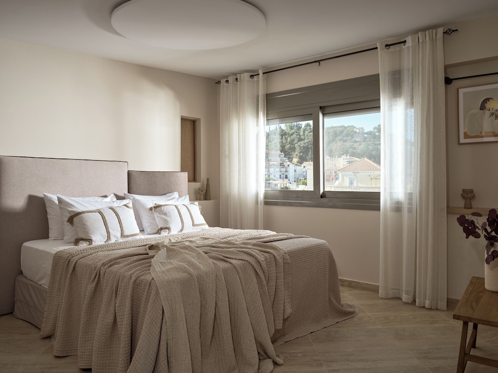 Deluxe Studio Suite