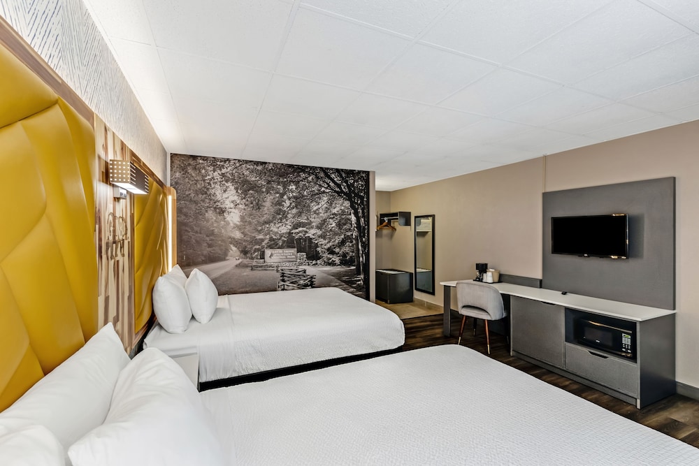 Deluxe Room, 2 Queen Beds, Non Smoking - Photo 8