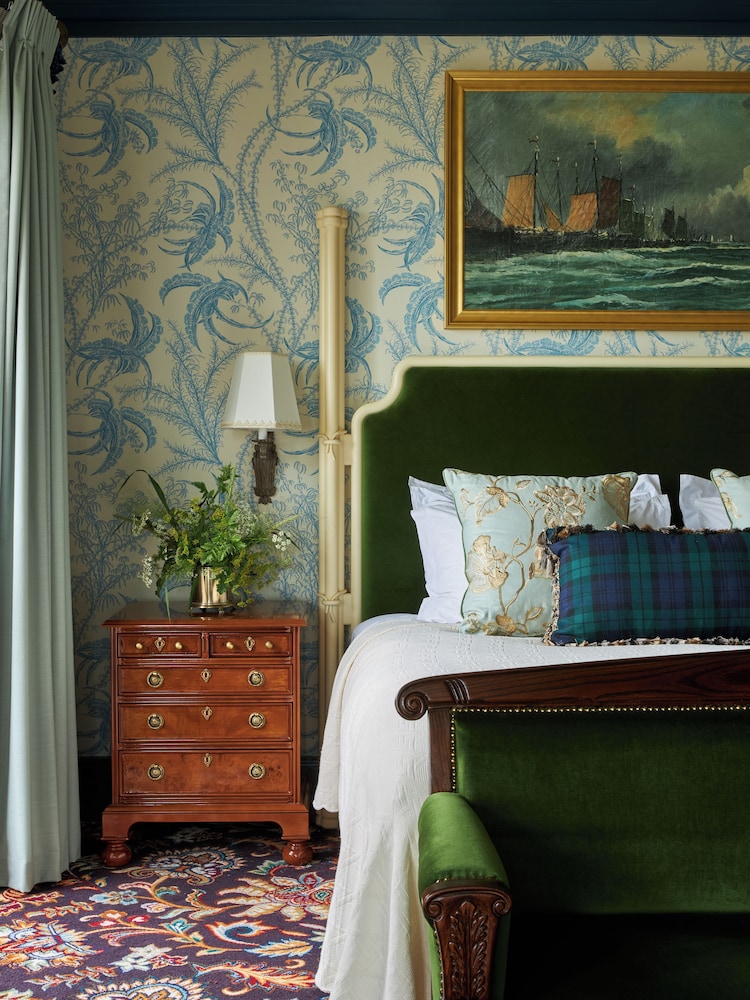 Deluxe Room, 1 King Bed (Marine King or Twin) - Photo 4