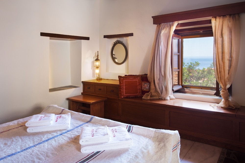 Family Suite, 1 Bedroom, Kitchenette, Sea View photo 3
