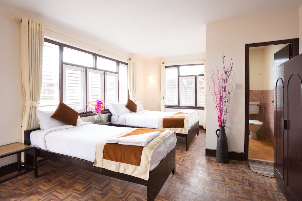 Standard Triple Room, 3 Twin Beds photo 2