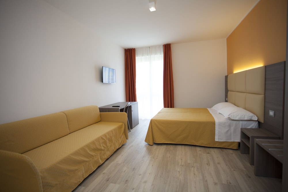 Double Room, Balcony