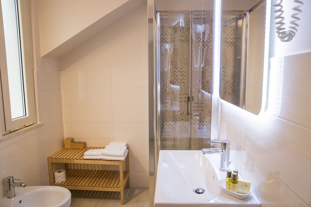 Classic Double Room - Photo 2