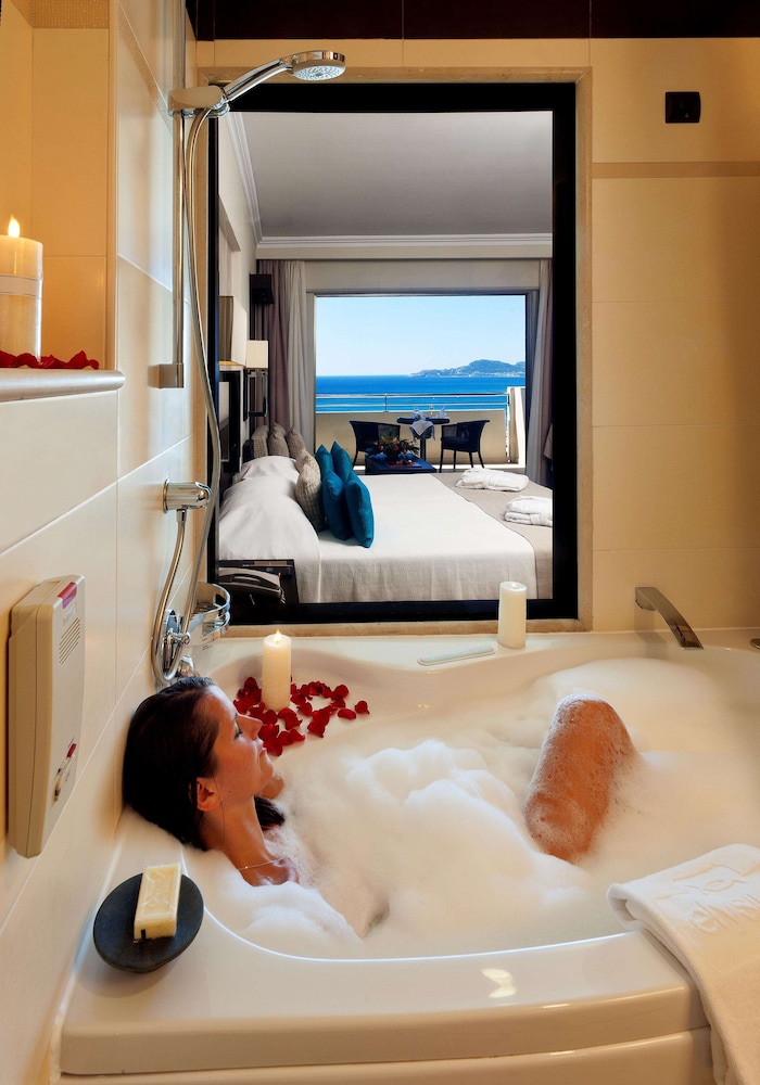 Superior Room, Sea View - Photo 4