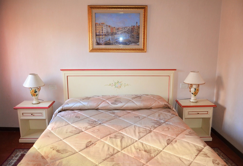 Comfort Double Room, Ensuite photo 2