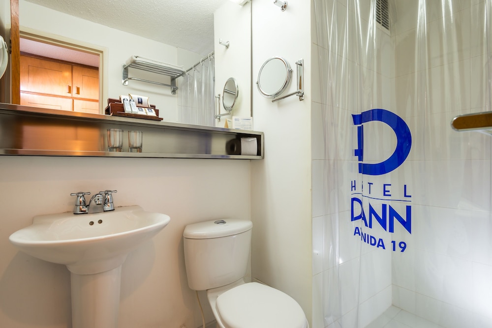 Standard Twin Room - Photo 7