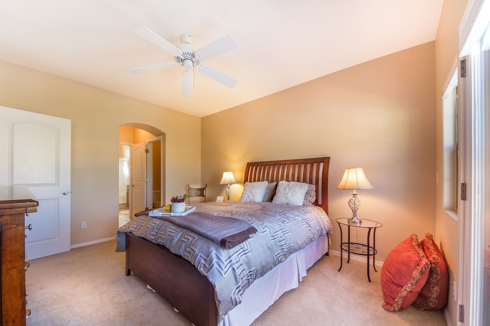 Condo, 2 Bedrooms